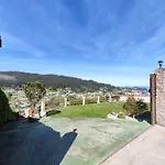 Casa Vistas Al Mar, Jardin. Feriehus Bueu